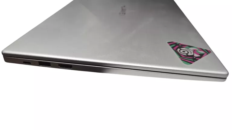 LAPTOP HUAWEI MATEBOOK D15 8GB/I3/WIN10/256GB !OPIS!