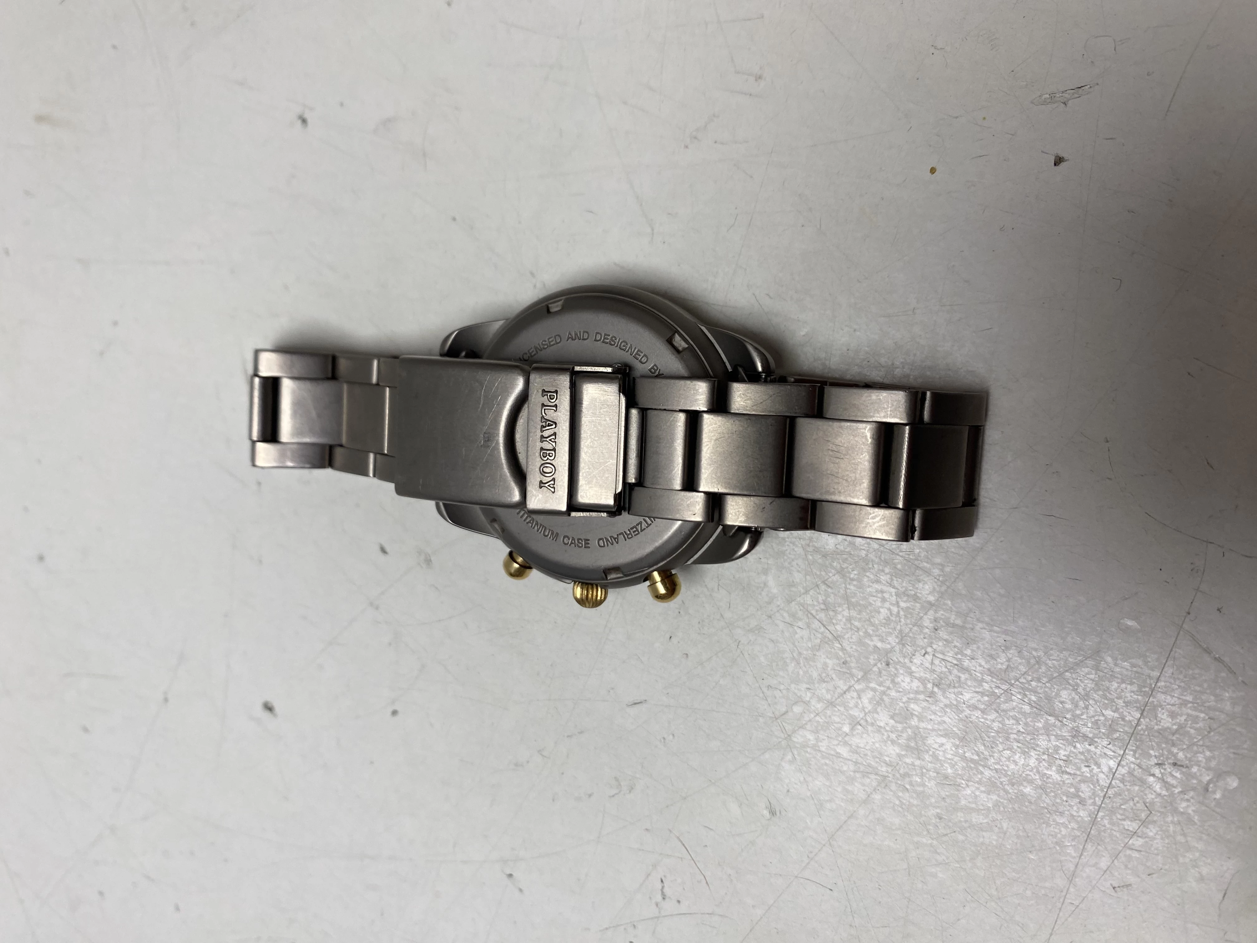 zegarek-playboy-chronograph-5-atm-titanium-ksztalt-koperty-129223-380817