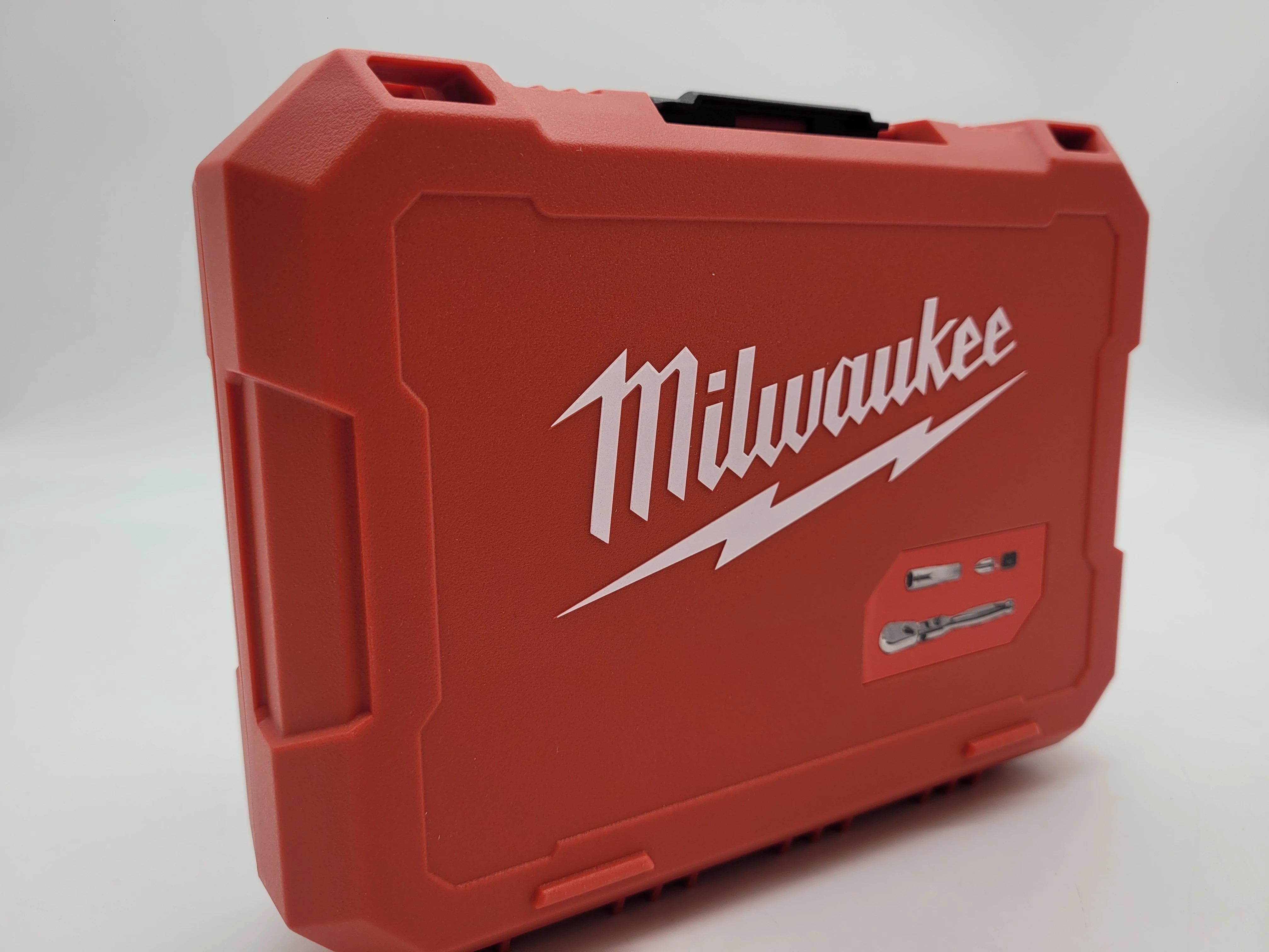 zestaw-kluczynasadek-milwaukee-42el-4932498382-marka-248811-951033