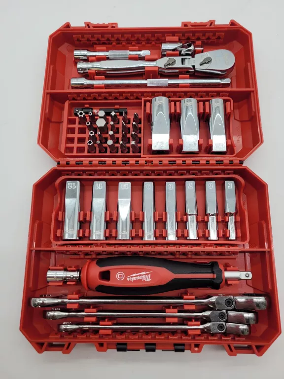 zestaw-kluczynasadek-milwaukee-42el-4932498382-dworcowa-2-leszno-gold-fish