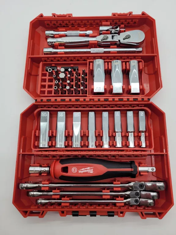 zestaw-kluczynasadek-milwaukee-42el-4932498382-ean-gtin-4058546522513