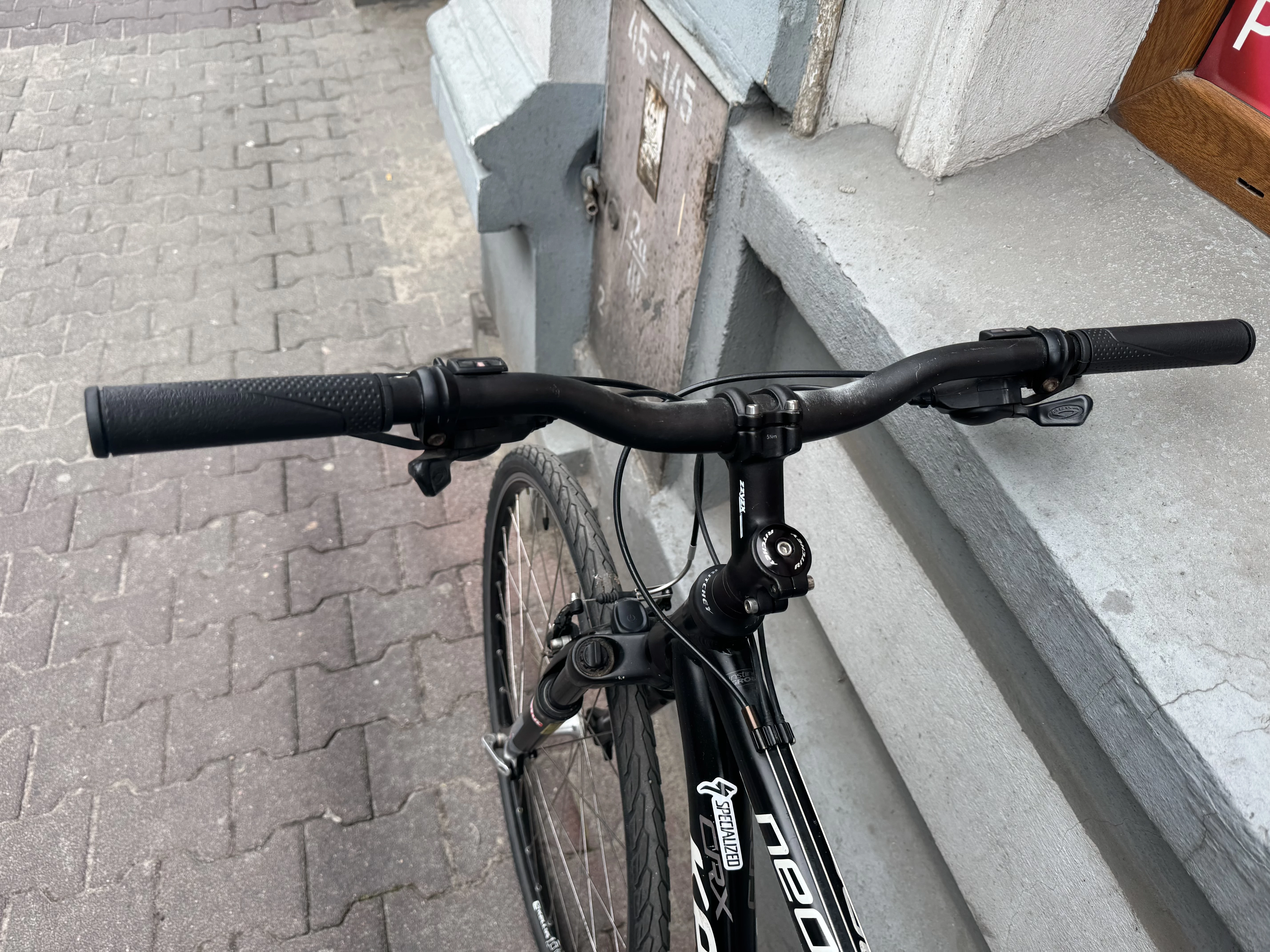 rower-gost-kellis-r-l21calopona-29sczekowe-rozmiar-kola-129289-2048