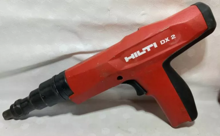 OSADZAK GWOŹDZIARKA HILTI DX2 WALIZKA