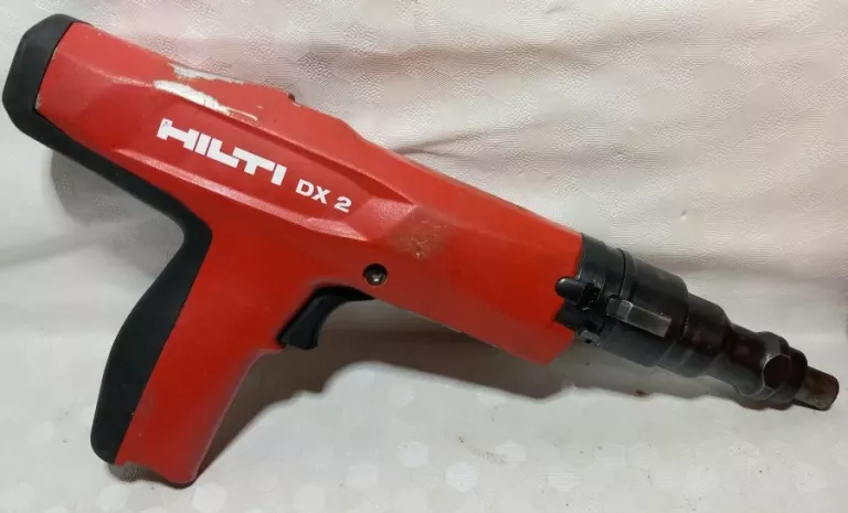 OSADZAK GWOŹDZIARKA HILTI DX2 WALIZKA