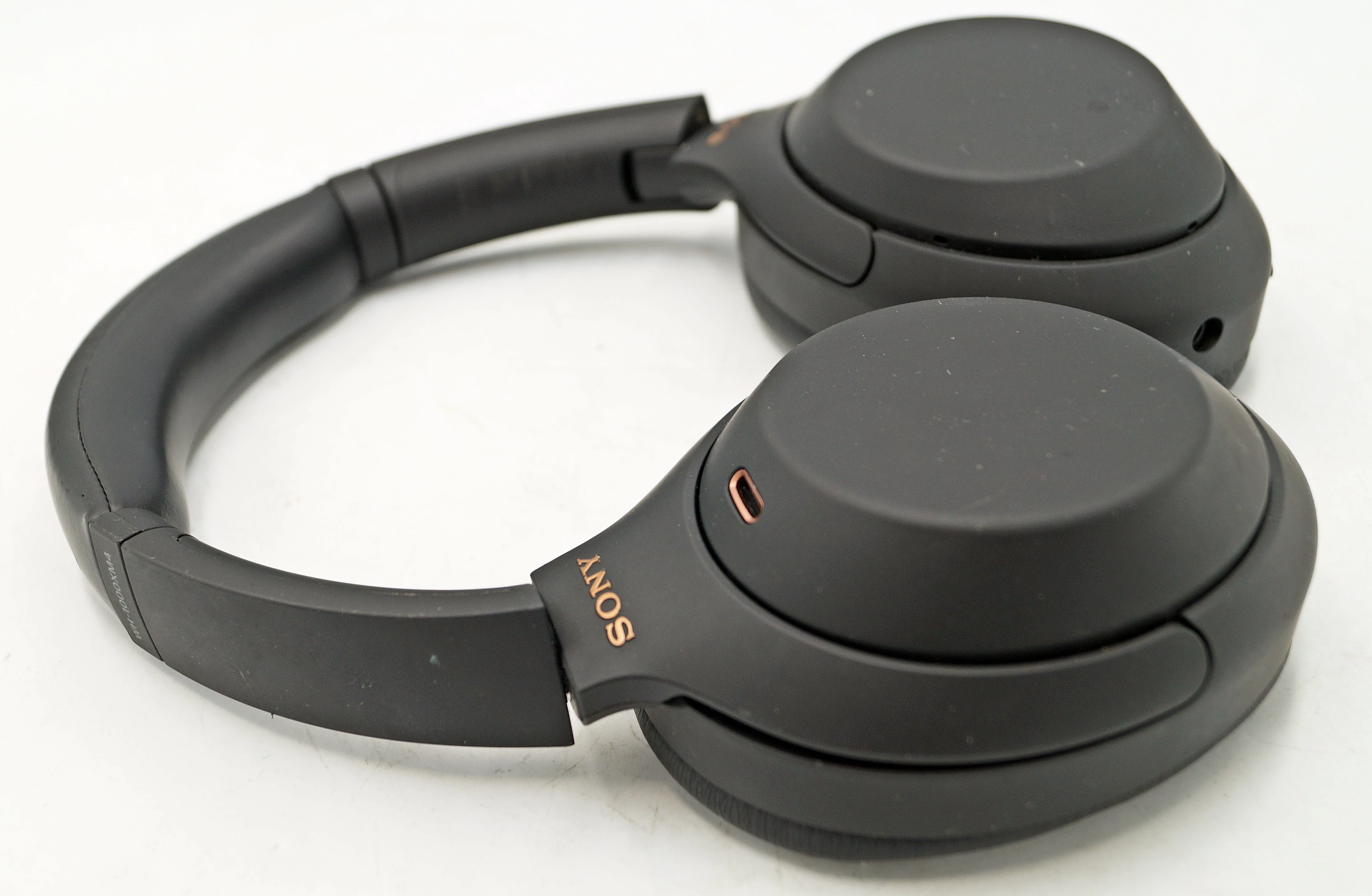 sony-wh-1000xm4-sluchawki-bezprzewodowe-nauszne-marka-18812-4