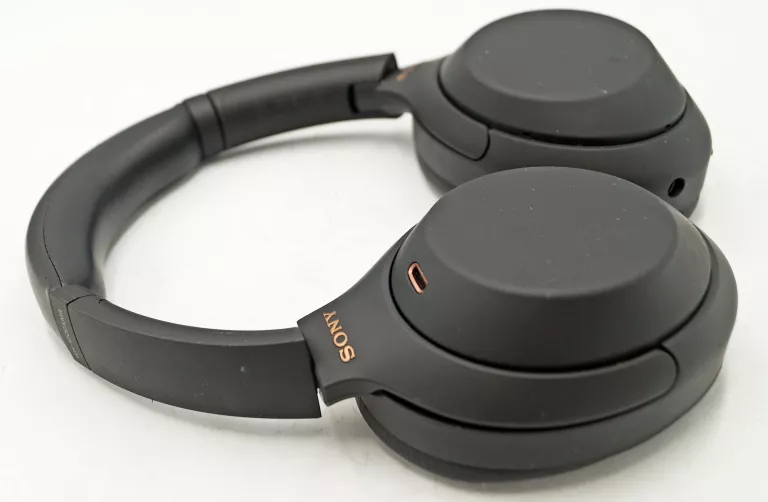 sony-wh-1000xm4-sluchawki-bezprzewodowe-nauszne-marka-18812-4