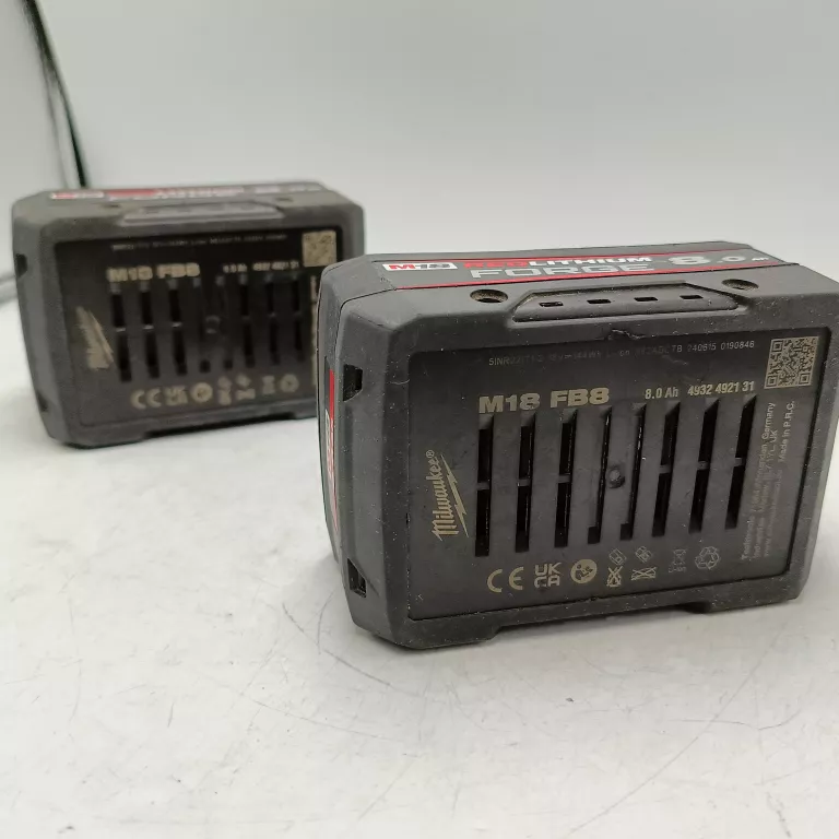 AKUMULATOR MILWAUKEE 8AH M18 FB8