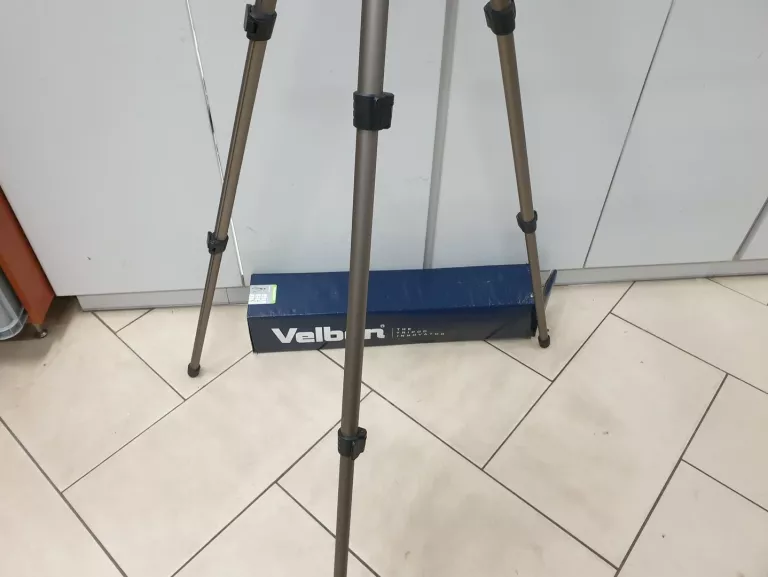 STATYW DO APARATU VELBON SHERPA 200R