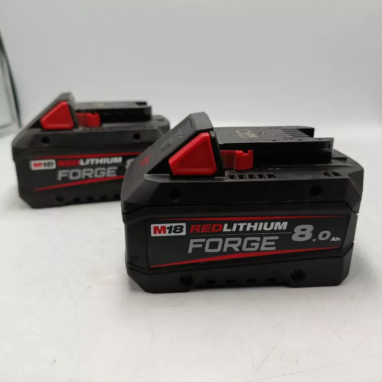 AKUMULATOR MILWAUKEE 8AH M18 FB8