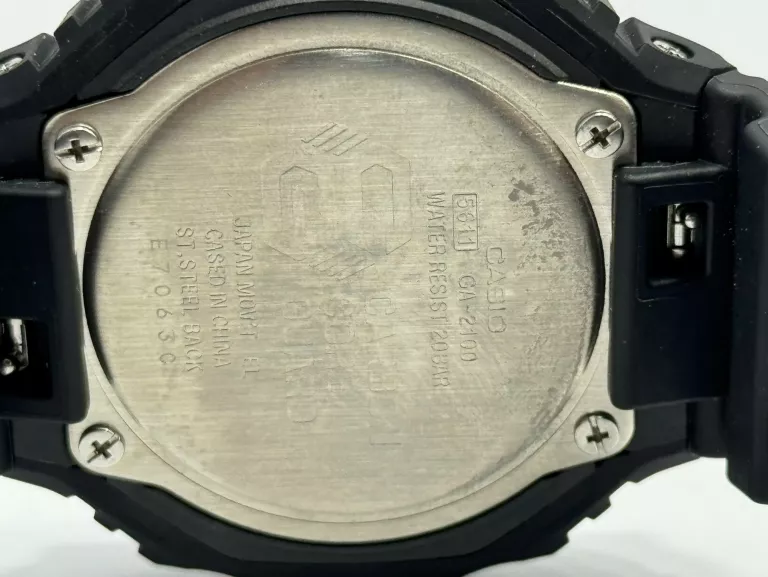 ZEGAREK GA 2100