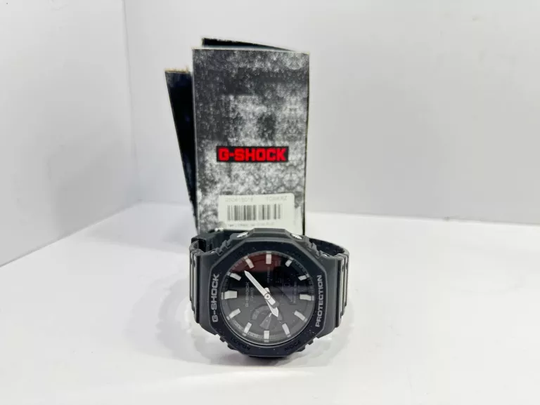 ZEGAREK GA 2100