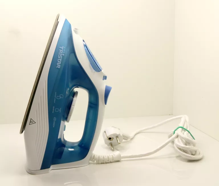 ŻELAZKO TRISTAR 2000W