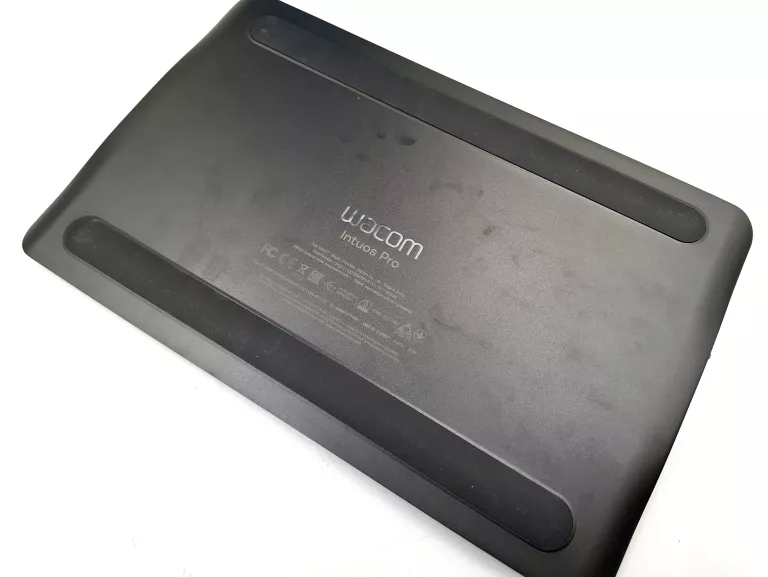 TABLET GRAFICZNY WACOM INTUOS PRO