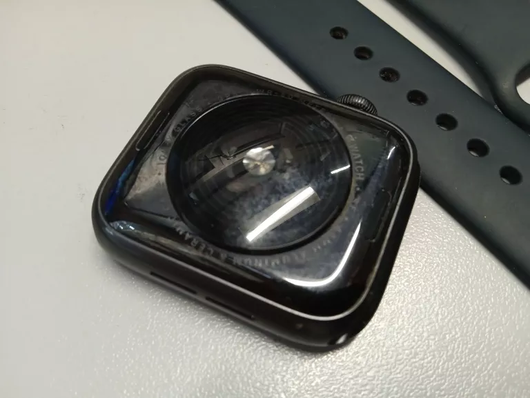 APPLE WATCH SE, GPS, KOPERTA 44 MM KPL