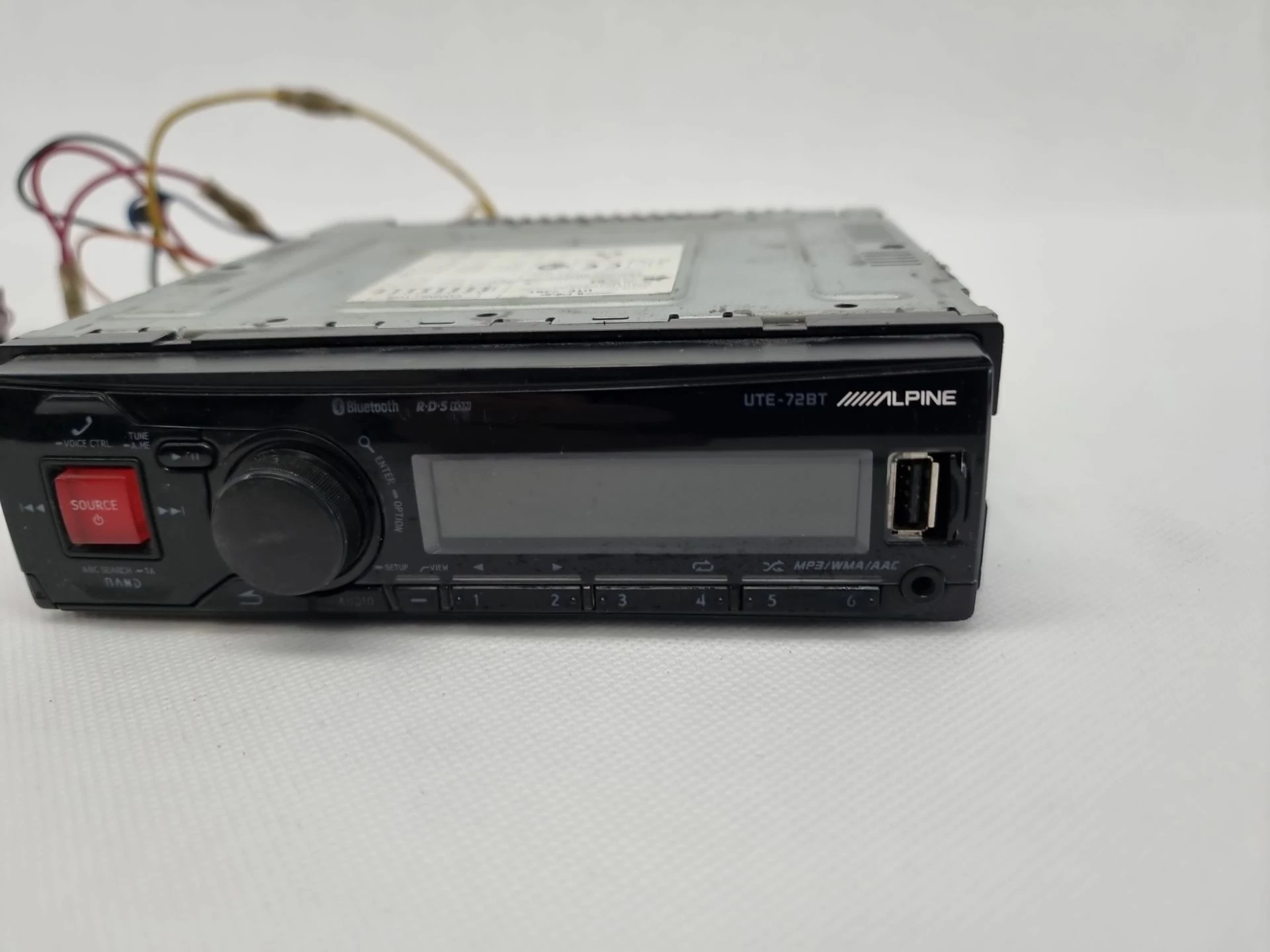 radio-samochodowe-alpine-ute-72bt-rodzaje-odtwarzanych-nosnikow-205774-16