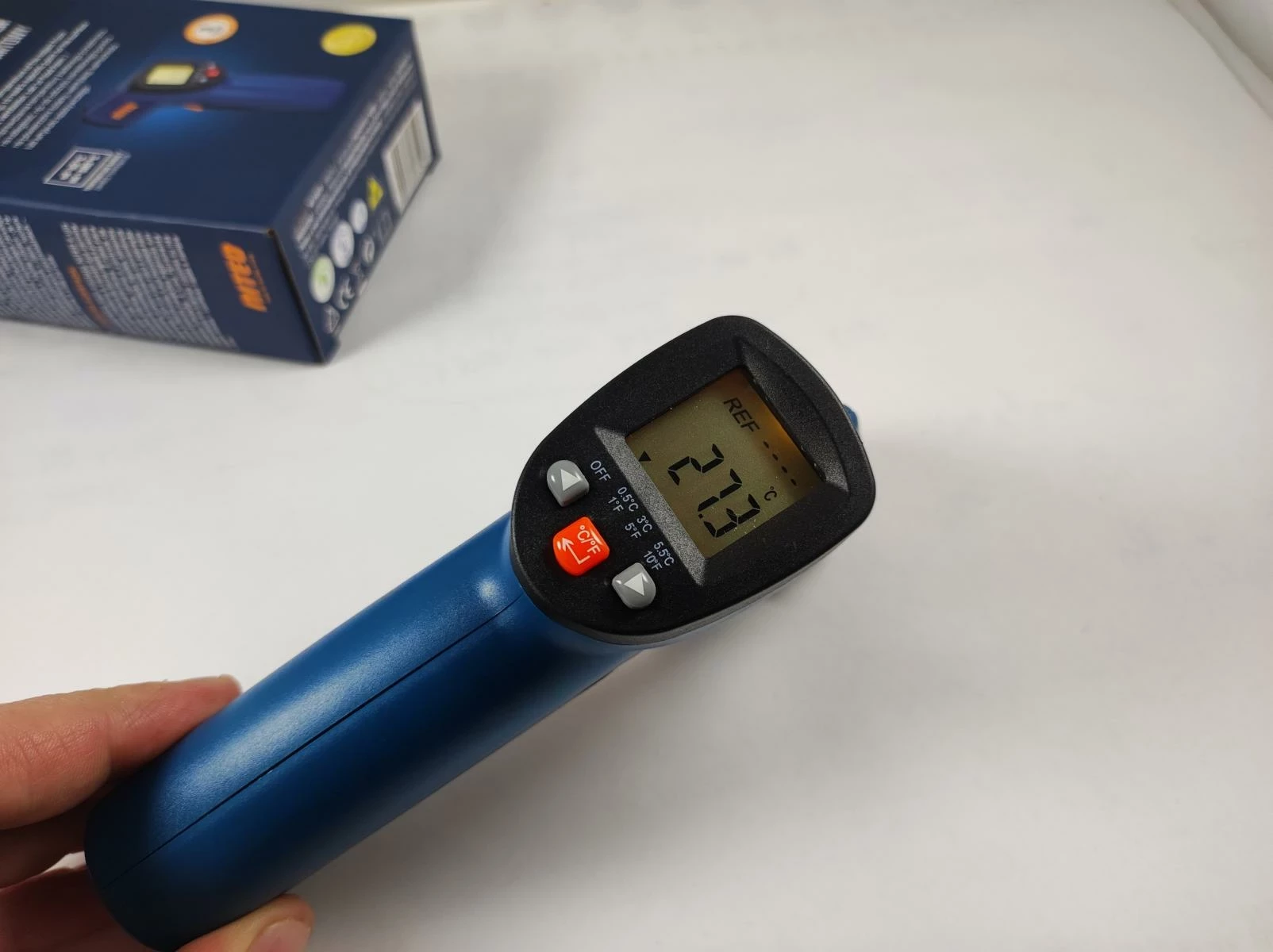 termometr-bezkontaktowy-niteo-pojm250313-pudelko-kod-producenta-11