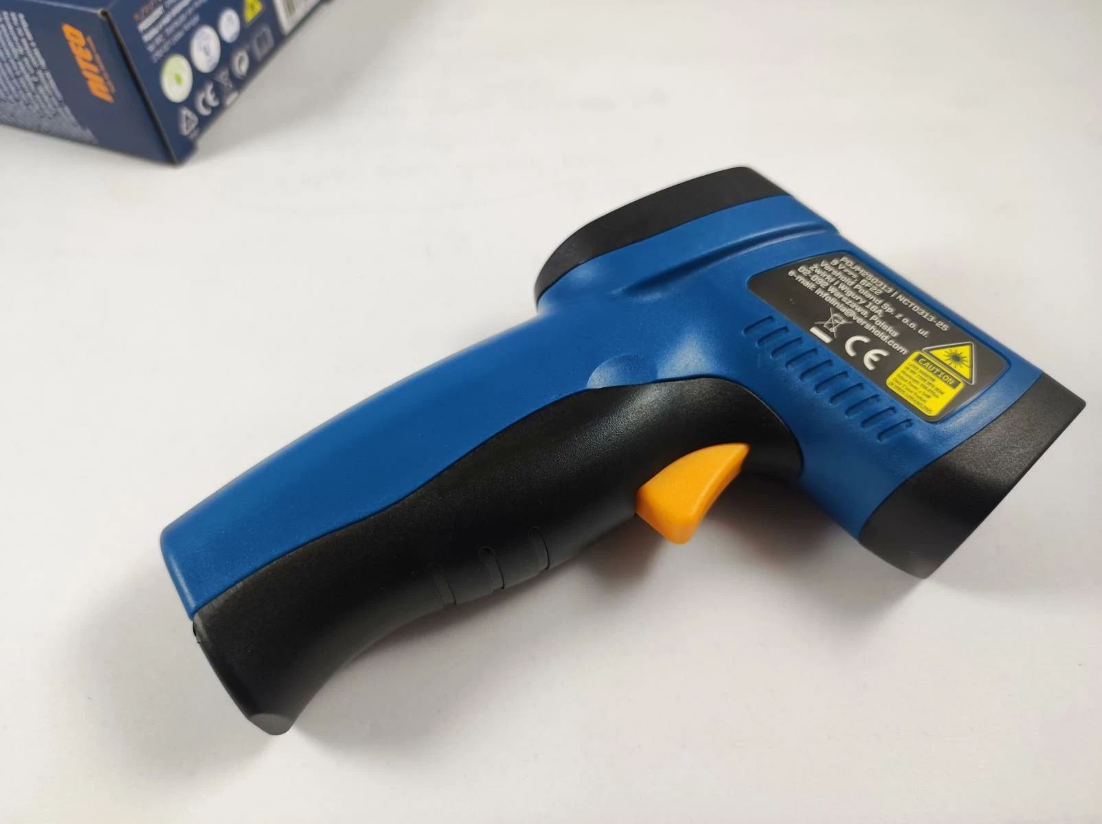 termometr-bezkontaktowy-niteo-pojm250313-pudelko-stan-11323-2