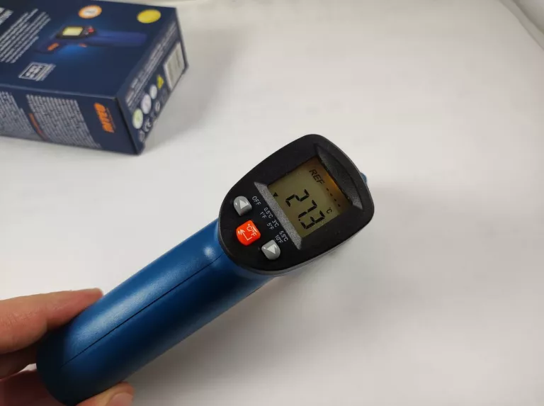 termometr-bezkontaktowy-niteo-pojm250313-pudelko-kod-producenta-11