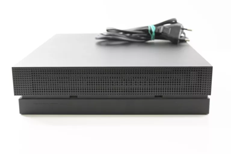 KONSOLA XBOX ONE X 1787 BEZ PADA