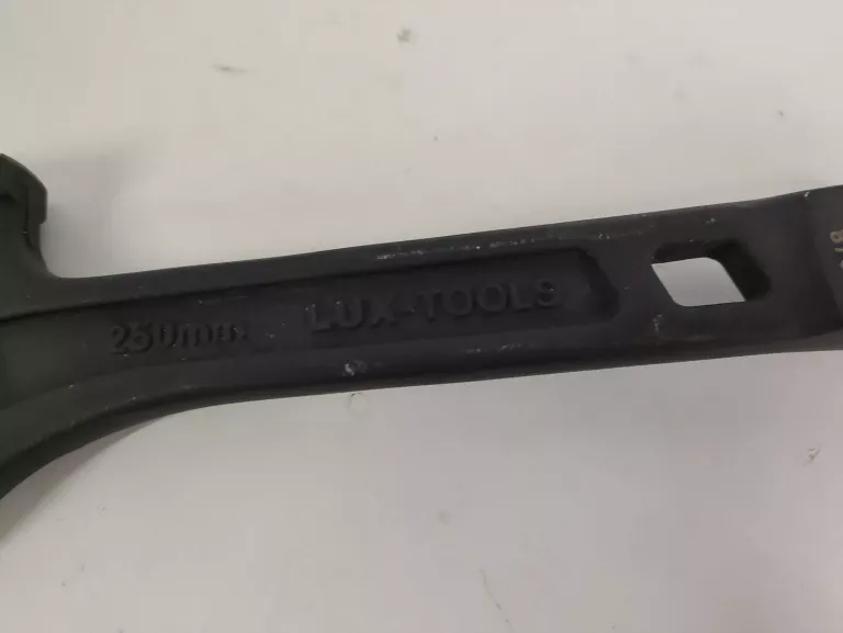KLUCZ NASTAWNY LUX-TOOLS Z GRZECHOTKĄ 250MM 543430