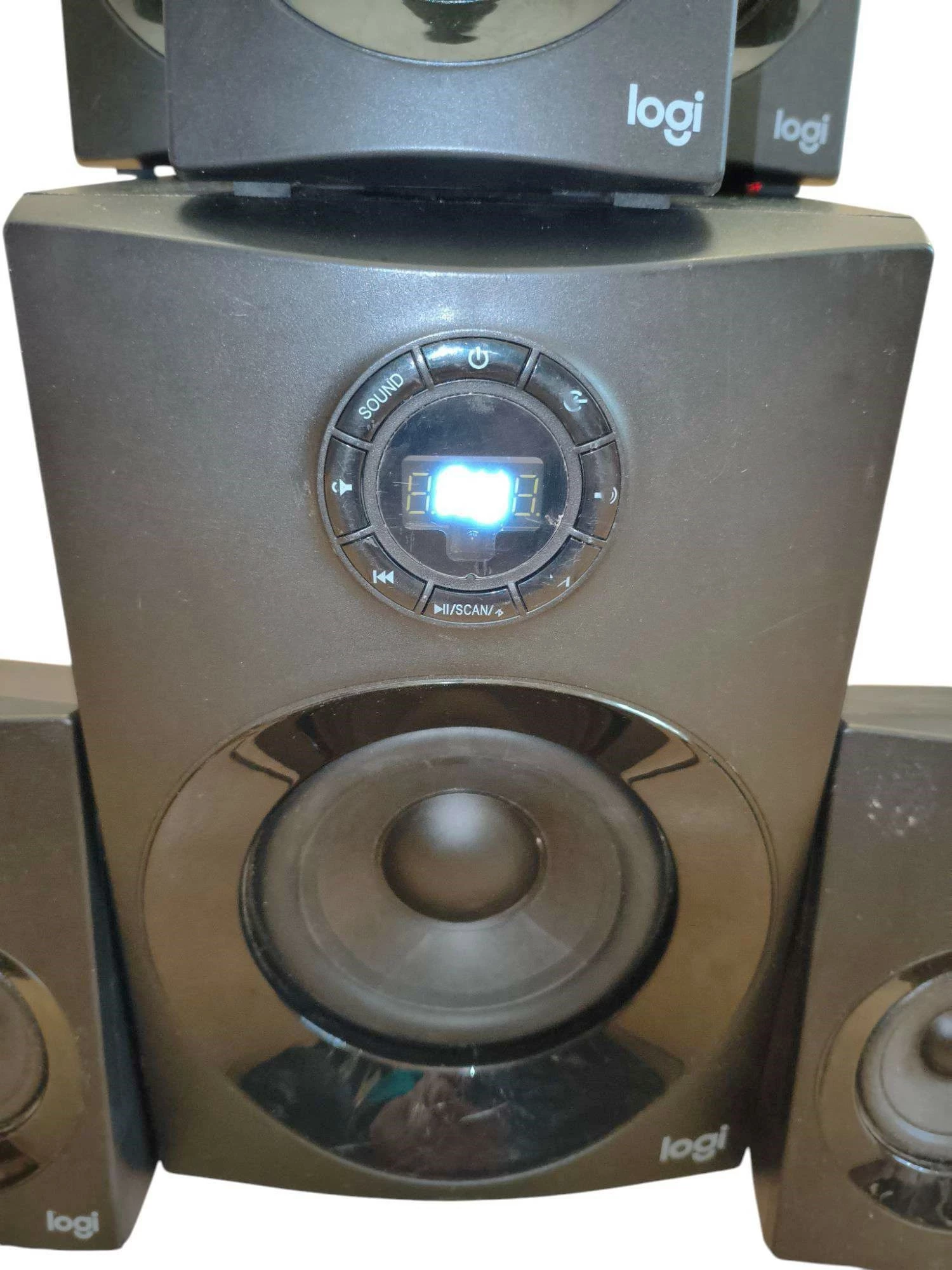 zestaw-glosnikow-51-logitech-z607czytaj-opis-rodzaj-zestawu-18163-4