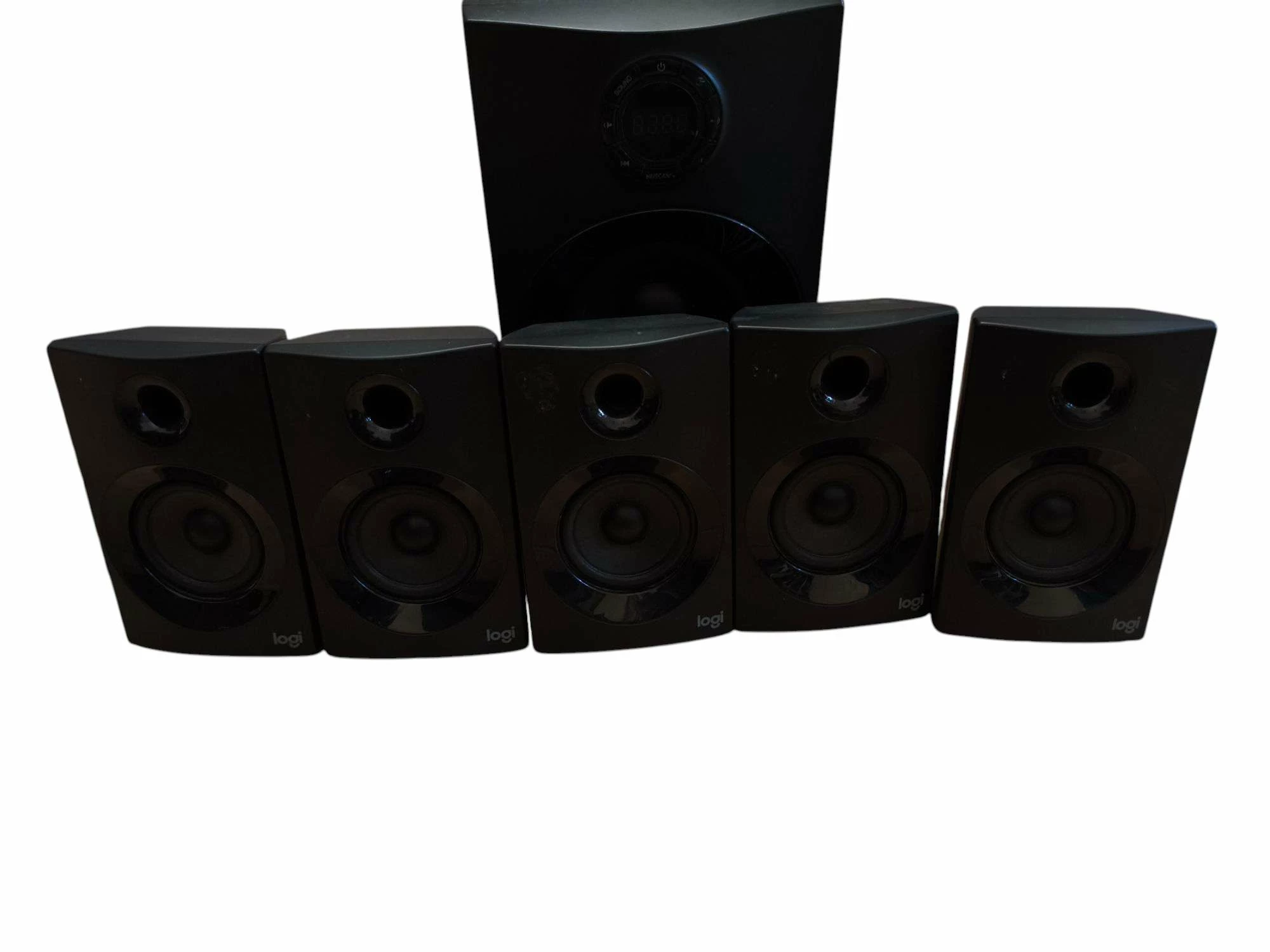 zestaw-glosnikow-51-logitech-z607czytaj-opis-model-z607