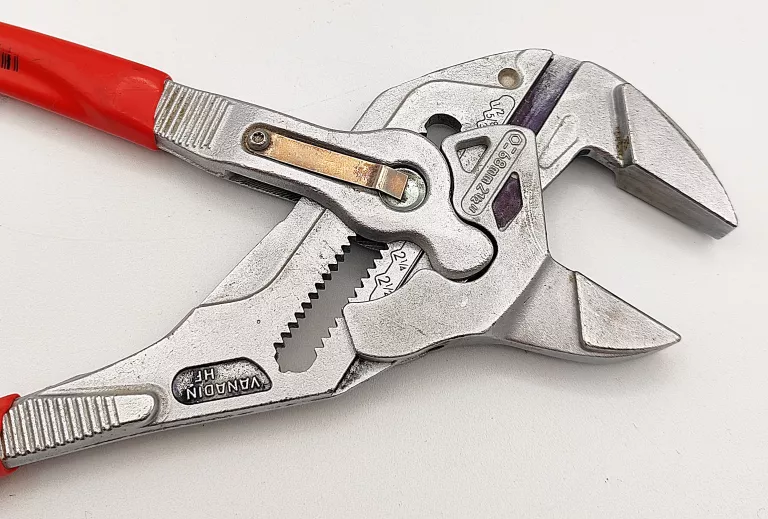SZCZYPCE KLUCZ NASTAWNY KNIPEX 86 03 300
