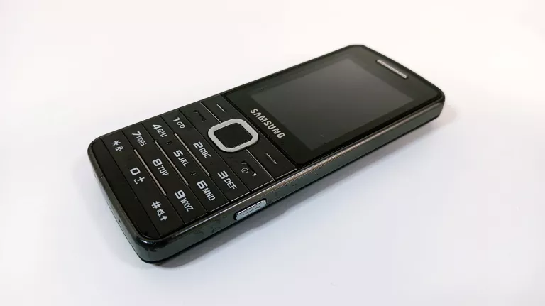 TELEFON SAMSUNG GT-S5610 / ŁADOWARKA