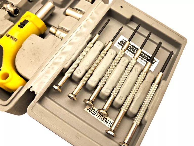ZESTAW NARZĘDZI BRÜDER MANNESMANN M29301 26 SZTUK