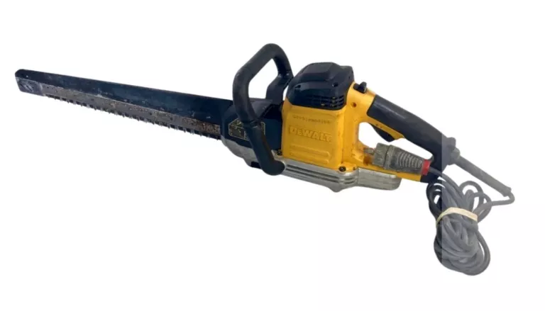 PIŁA SZABLASTA ALIGATOR DO CIĘCIA PUSTAKÓW DEWALT DWE 397-Q5 (DWE397)