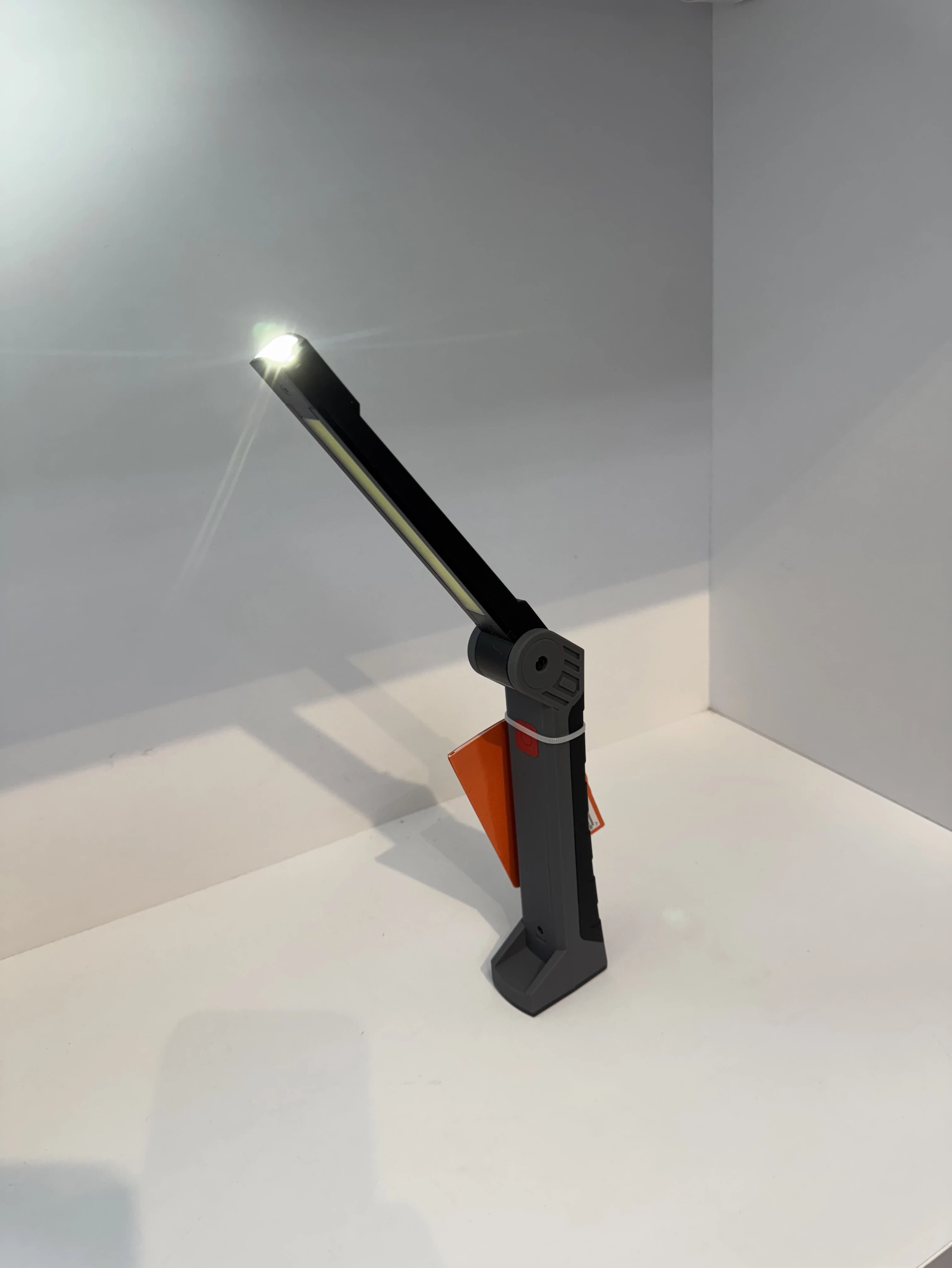 lampka-robocza-led-werckmann-ean-8718964138128-waga-produktu-z-opakowaniem-jednostkowym-1000