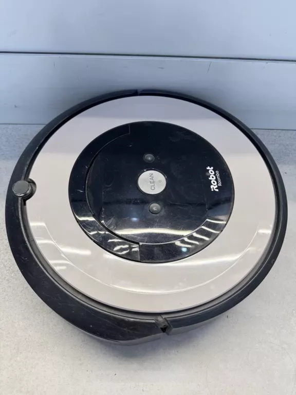 ROBOT SPRZĄTAJĄCY IROBOT ROOMBA E5 E5152 RVC-Y1