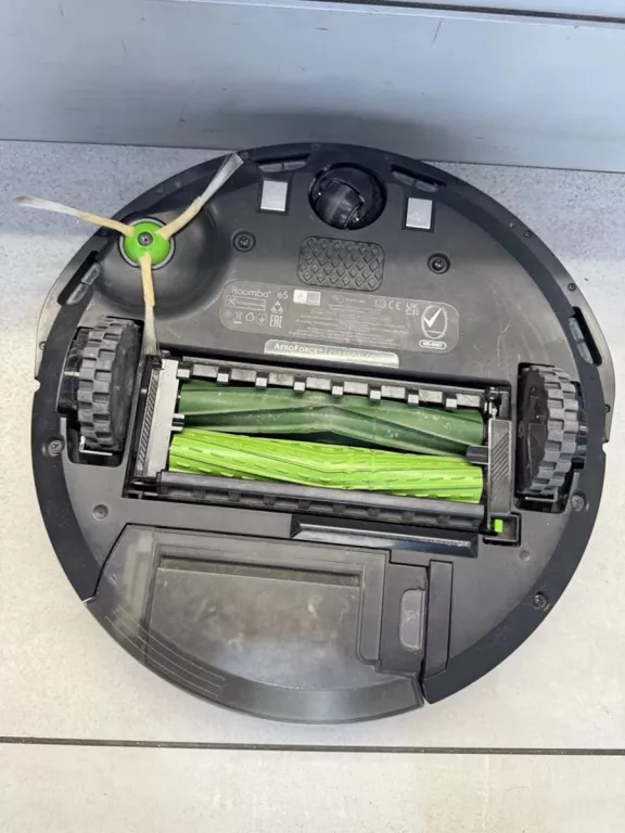 ROBOT SPRZĄTAJĄCY IROBOT ROOMBA E5 E5152 RVC-Y1