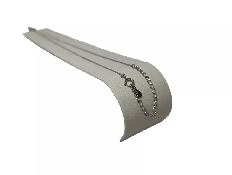 DELIKATNY, SREBRNY ŁAŃCUSZEK Z KRZYŻYKIEM 1,6G/P.925/40-45CM