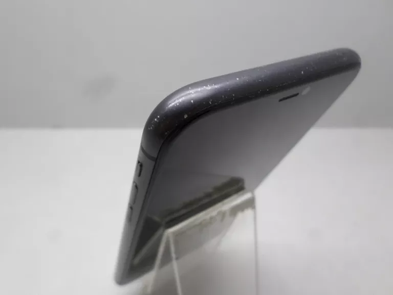 TELEFON IPHONE 11 82%
