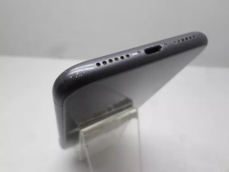 TELEFON IPHONE 11 82%