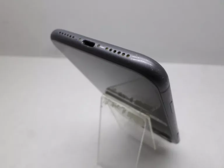 TELEFON IPHONE 11 82%