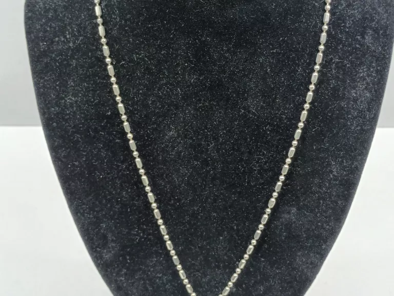 ŚLICZNY SREBRNY ŁAŃCUSZEK Z ZAWIESZKĄ 12,00G/PR925/DŁ.49CM