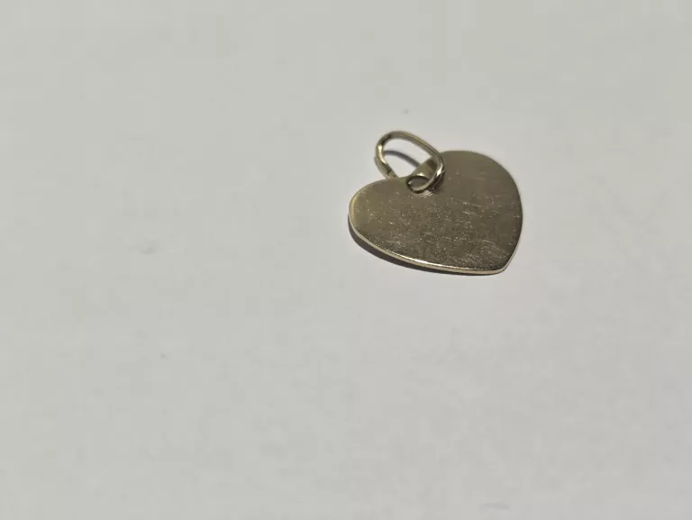ŚLICZNA 14K ZŁOTA ZAWIESZKA GŁADKIE SERDUSZKO 1,53G