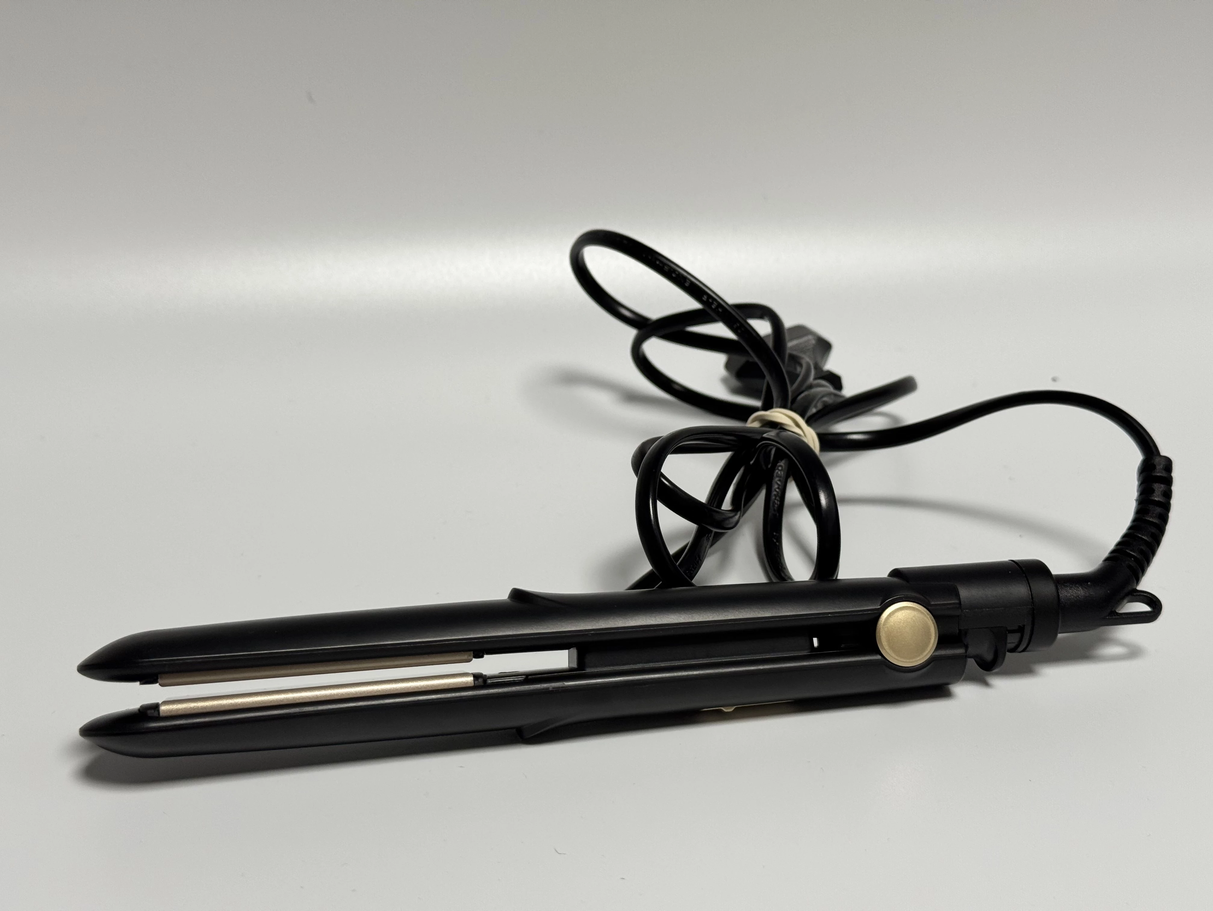 prostownica-mini-q7762-qilive-stan-11323-2