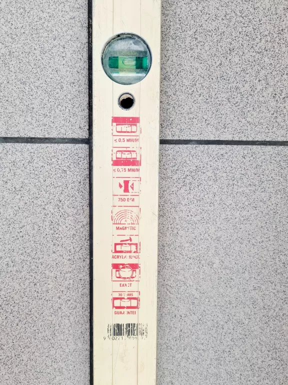 poziomica-z-magnesem-sola-200cm-stan-11323-2