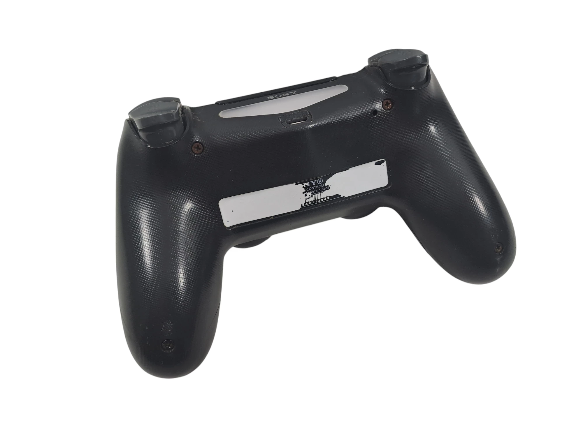 playstation-4-slim-6-gier-liczba-kontrolerow-w-zestawie-205994-225550