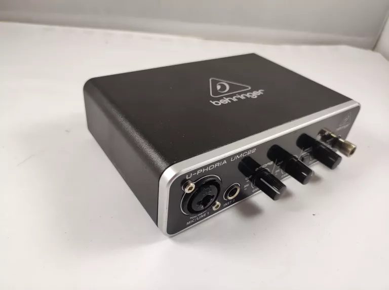 INTERFEJS BEHRINGER UMC22 + KABEL