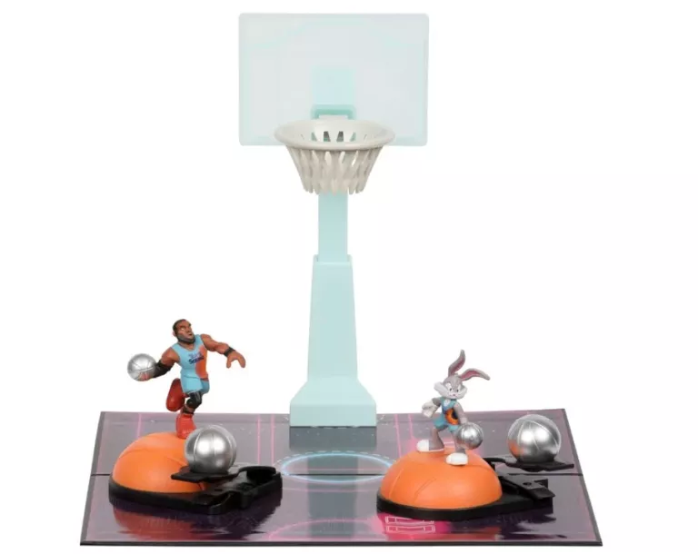 gra-kosmiczny-mecz-zestaw-do-gry-z-lebronem-ean-gtin-0630996145807