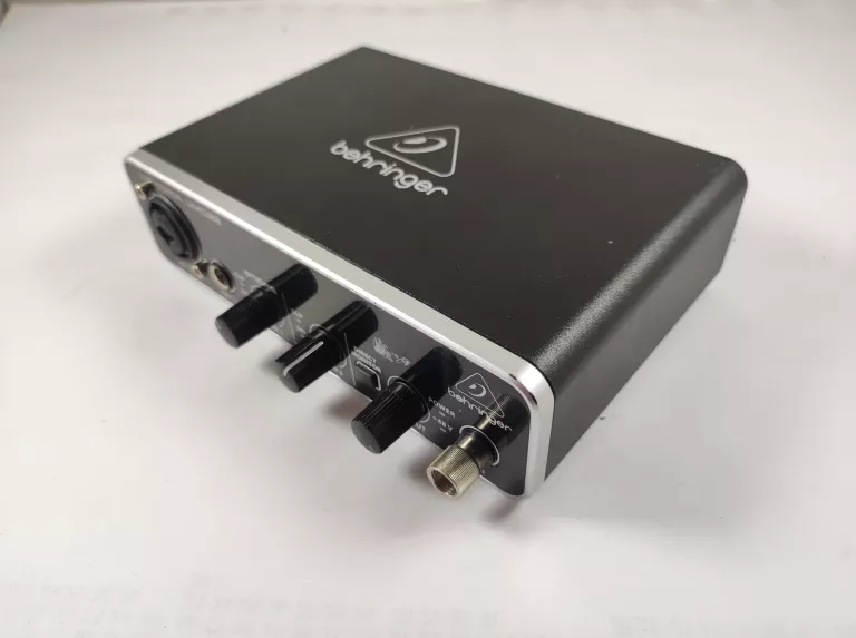 INTERFEJS BEHRINGER UMC22 + KABEL
