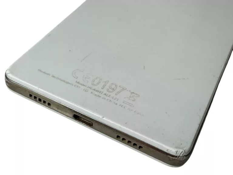 SMARTFON HUAWEI P8 LITE 2 GB / 16 GB 4G (LTE) BIAŁY