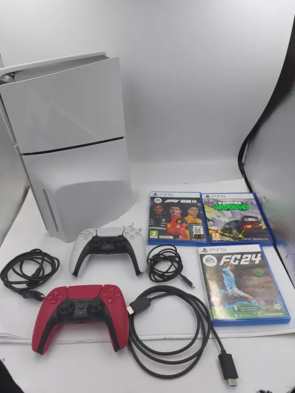 konsola-ps5-cfi-2016-al-3-maja-4-ostrowiec-sw