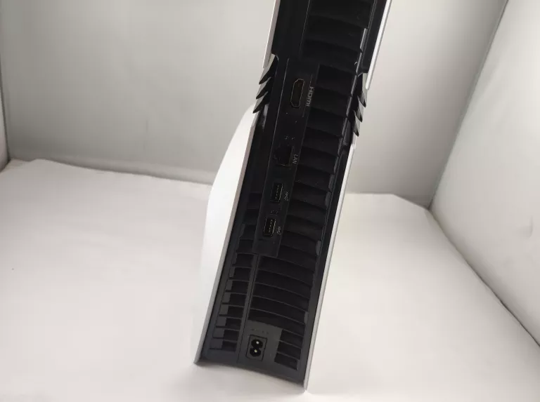 KONSOLA PS5 PRO 2TB Z NAPĘDEM, PAD, GRY, KOMPLET