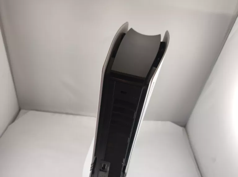 KONSOLA PS5 PRO 2TB Z NAPĘDEM, PAD, GRY, KOMPLET