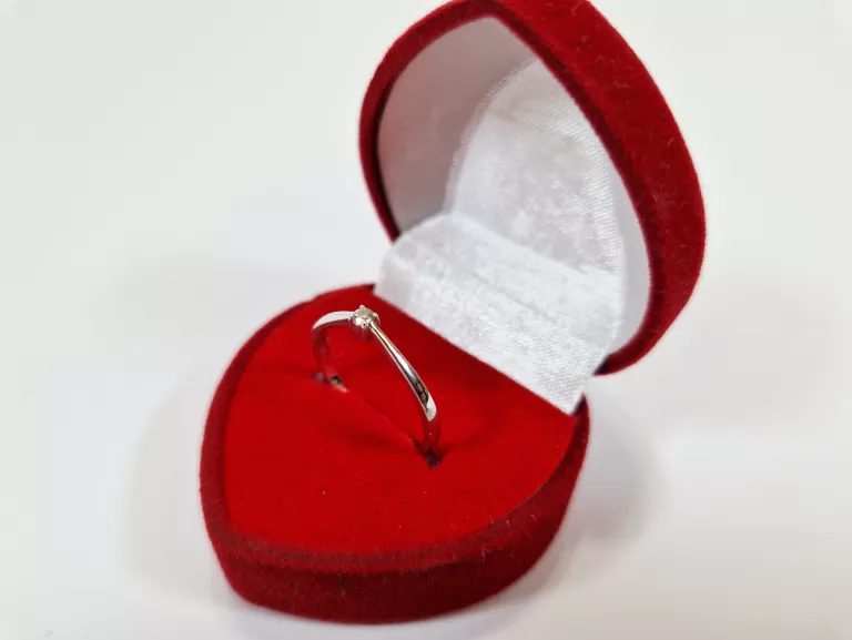 sliczne-biale-zloto-pierscionek-z-brylantem-922022024-rodzaj-2205-2